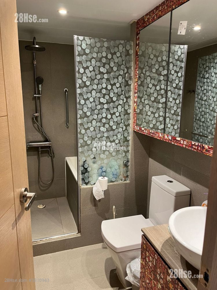 Whampoa Garden Sell 4 Bedrooms , 2 Bathrooms 729 ft²