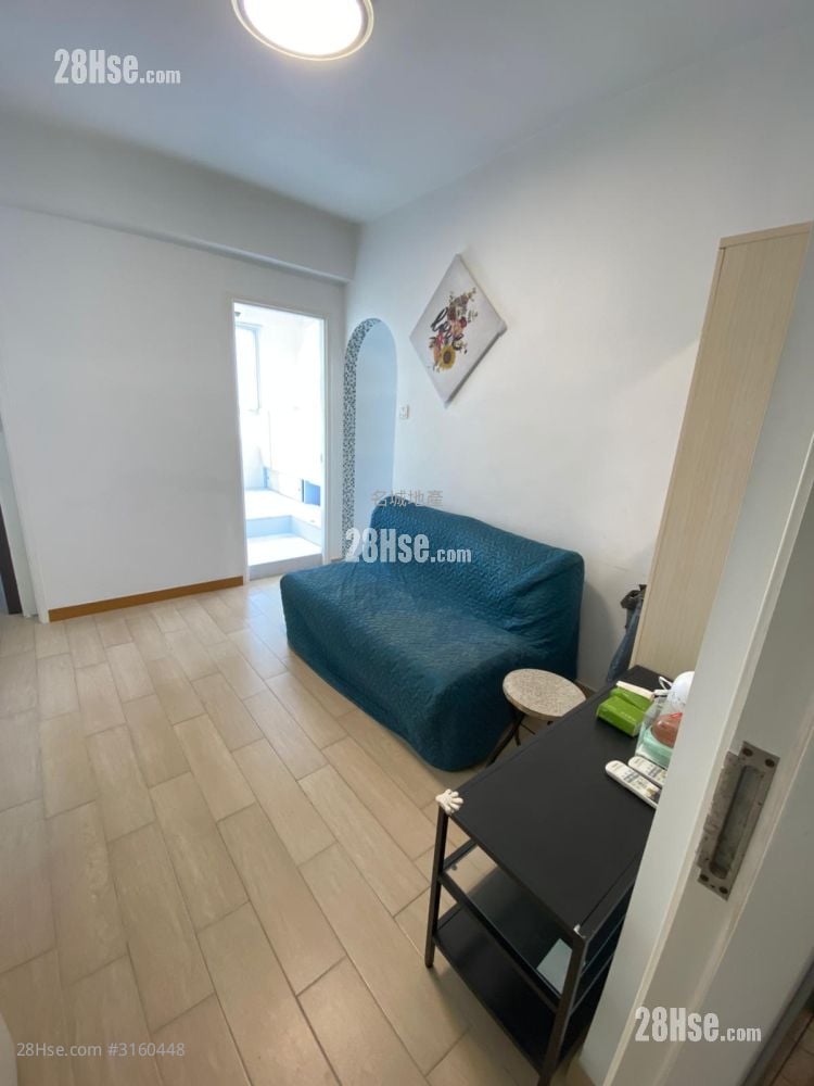 Golden Lion Garden Rental 2 Bedrooms , 1 Bathroom 270 ft²