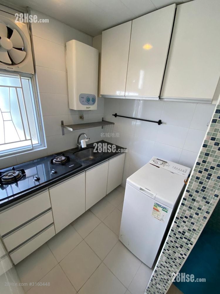 Golden Lion Garden Rental 2 Bedrooms , 1 Bathroom 270 ft²