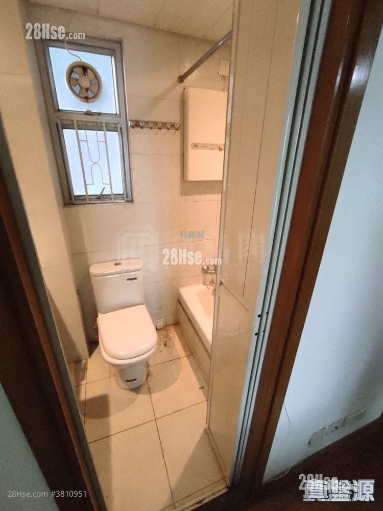 Metro Harbour View Sell 2 Bedrooms 322 ft²