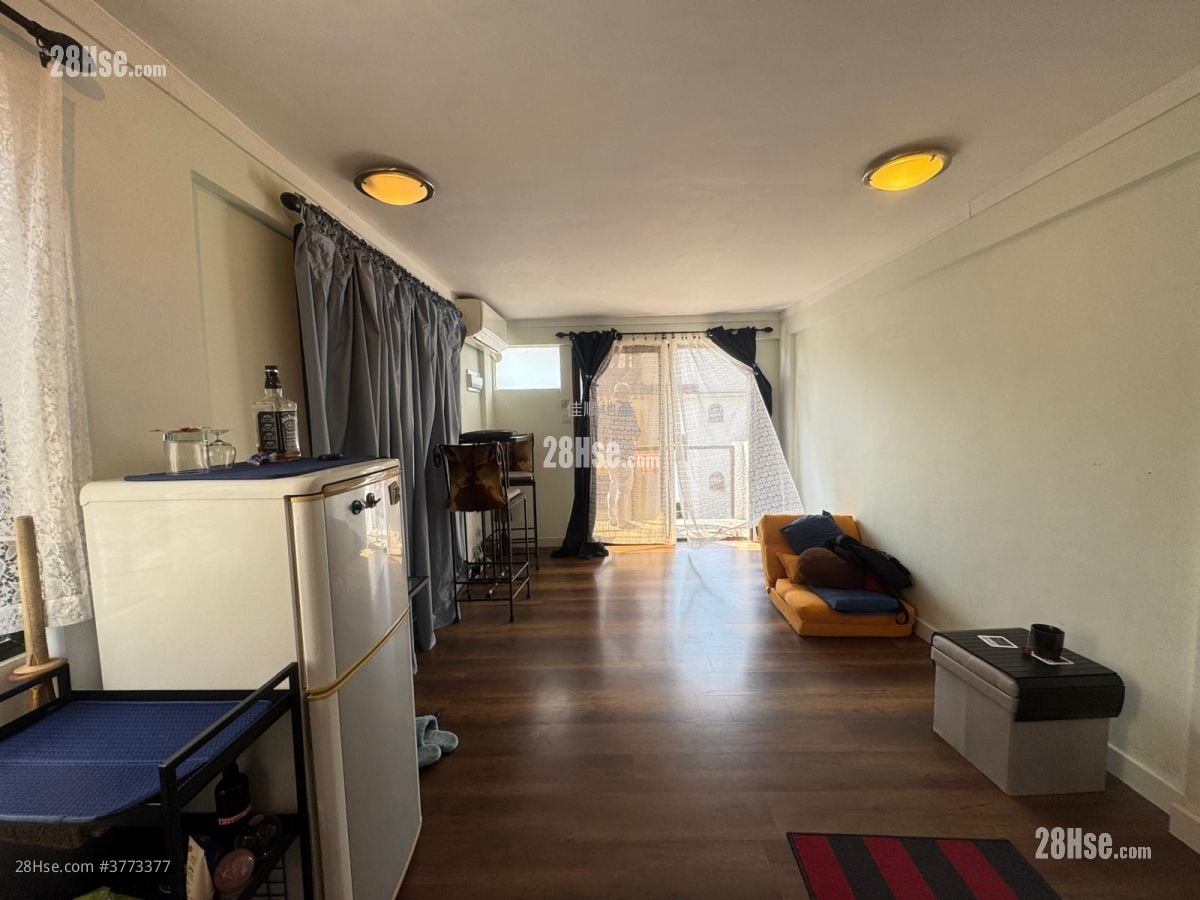 Village Sell 1 Bedroom , 1 Bathroom 400 ft²