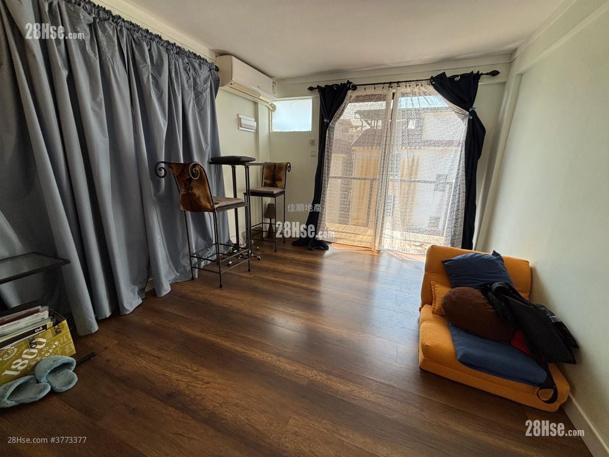 Village Sell 1 Bedroom , 1 Bathroom 400 ft²