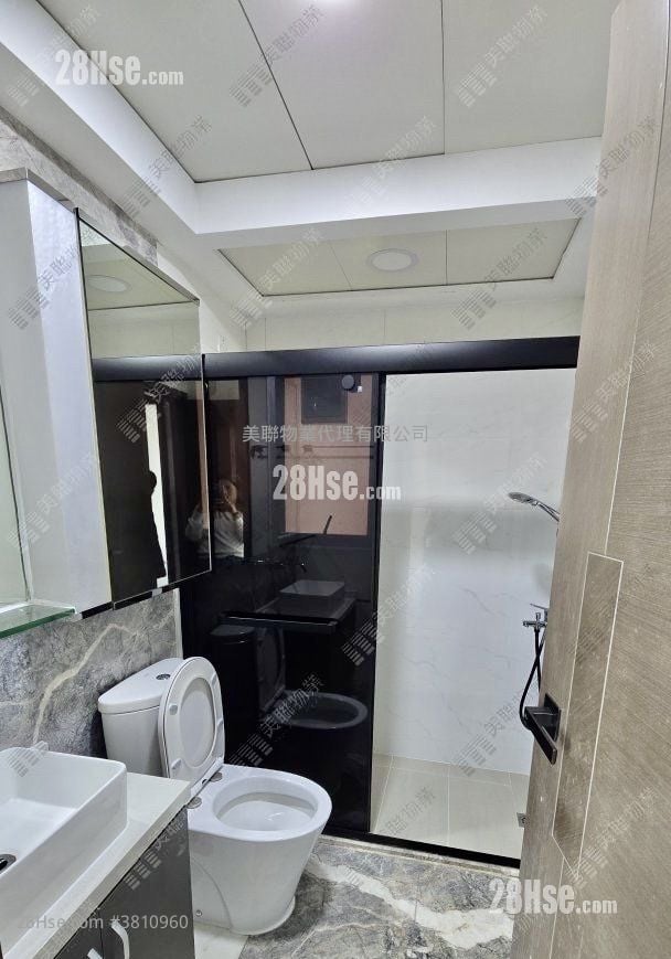 皇府山 售盘 3 房 785 平方尺