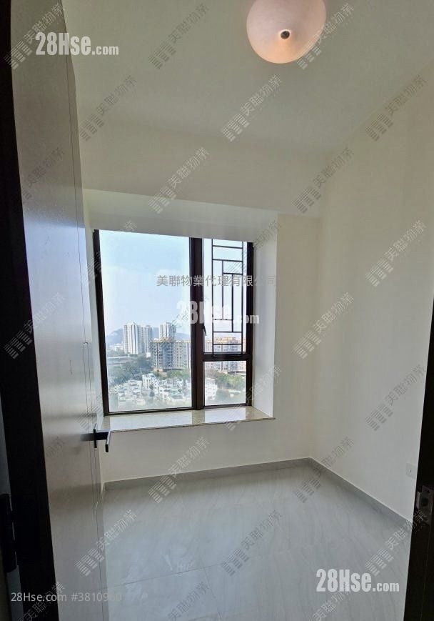 皇府山 售盘 3 房 785 平方尺