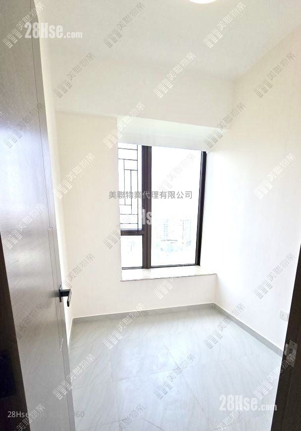 皇府山 售盘 3 房 785 平方尺