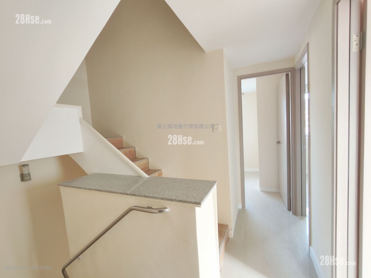 Fairview Park Rental 3 Bedrooms , 2 Bathrooms 950 ft²