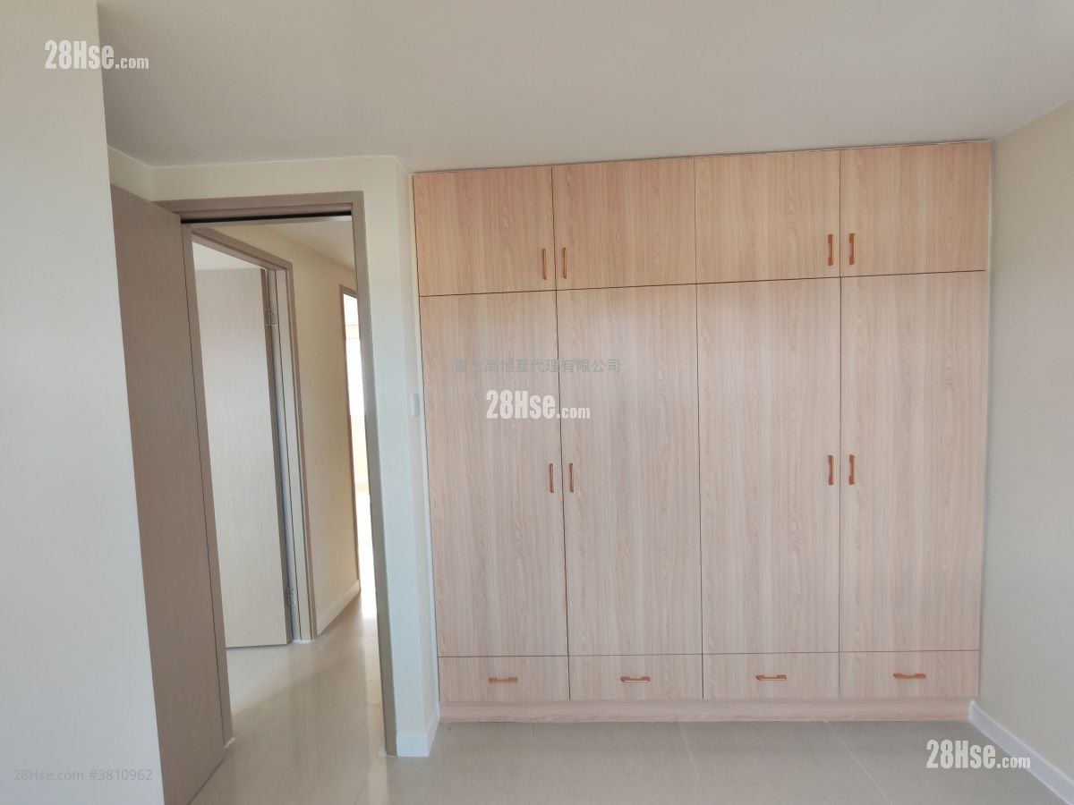 Fairview Park Rental 3 Bedrooms , 2 Bathrooms 950 ft²