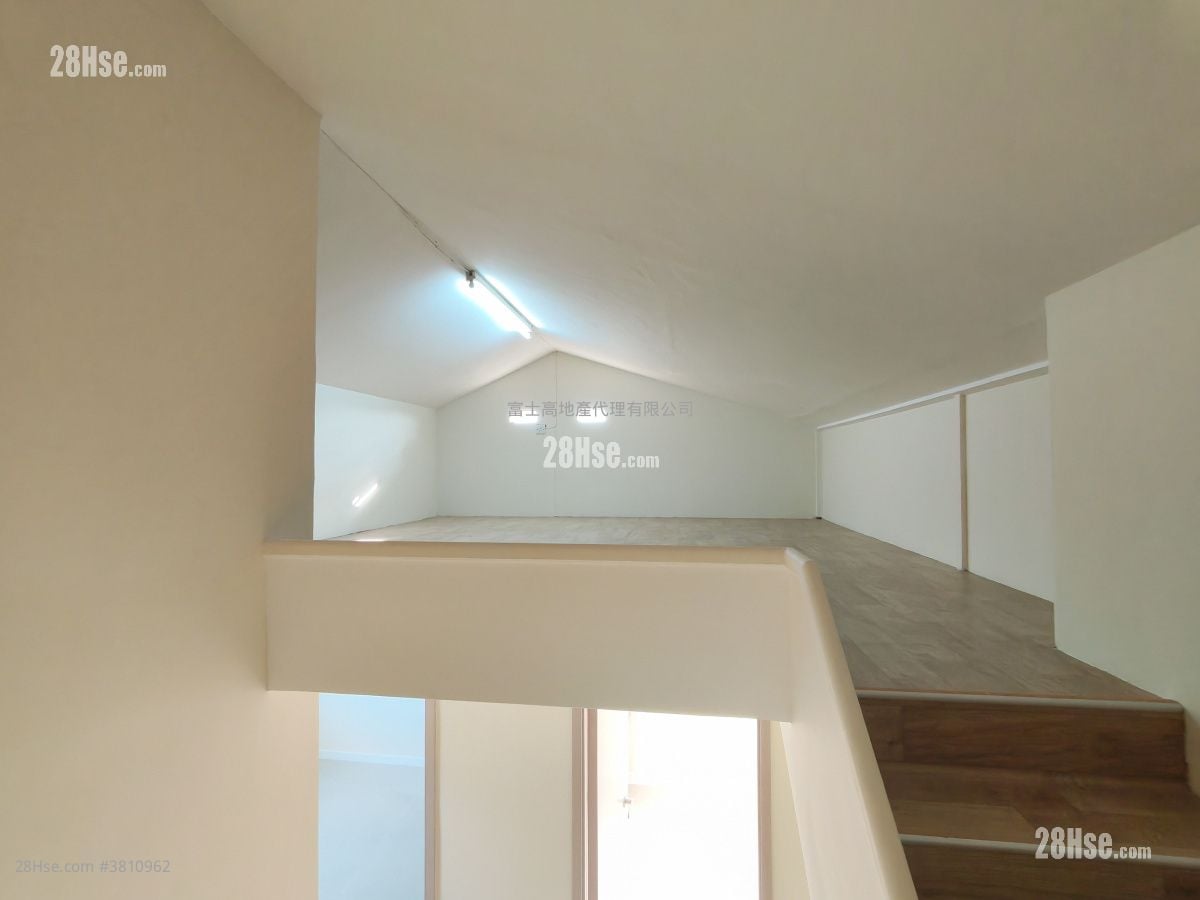 Fairview Park Rental 3 Bedrooms , 2 Bathrooms 950 ft²