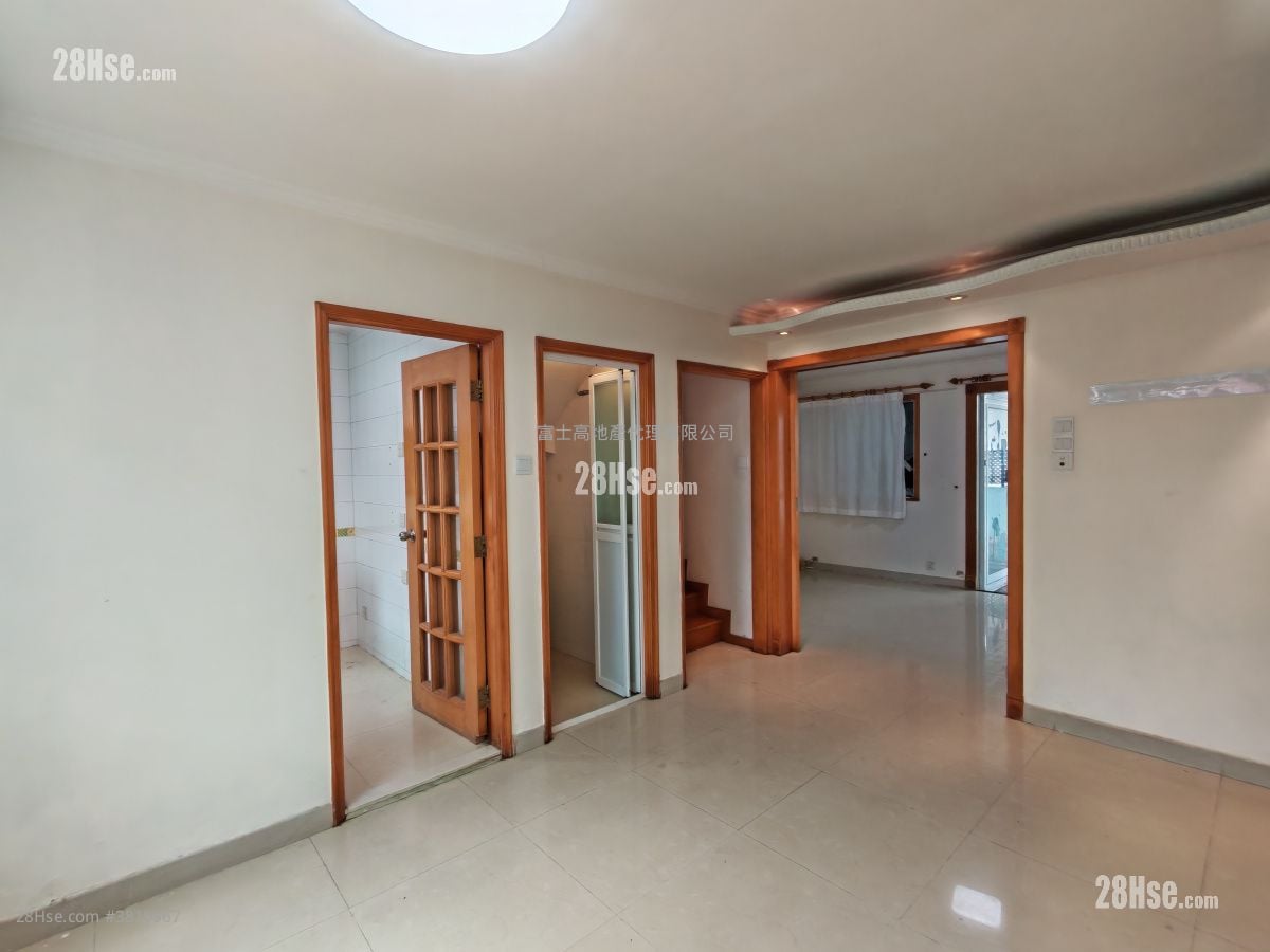 錦繡花園 租盤 2 房 , 2 浴室 950 平方呎