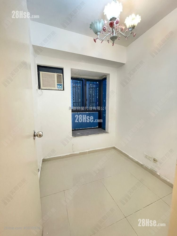 Royal Green Sell 3 Bedrooms 551 ft²