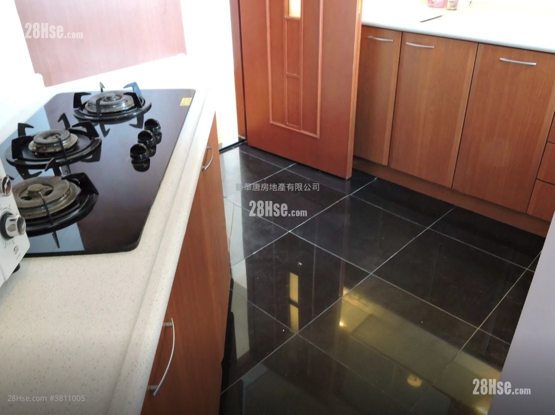 No.2 Park Road Rental 3 Bedrooms , 2 Bathrooms 905 ft²