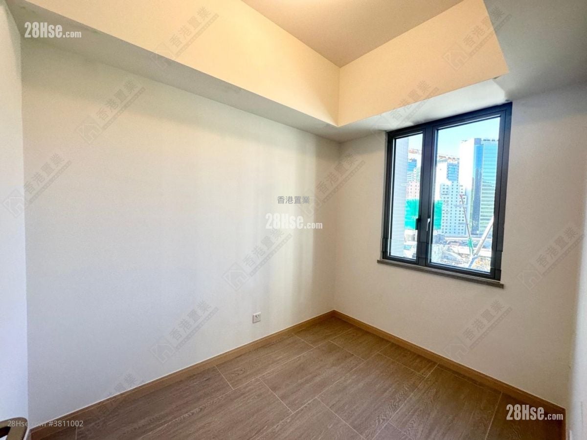 bedroom 1: The Southside Sell 1 Bedroom , 1 Bathroom 335 ft²