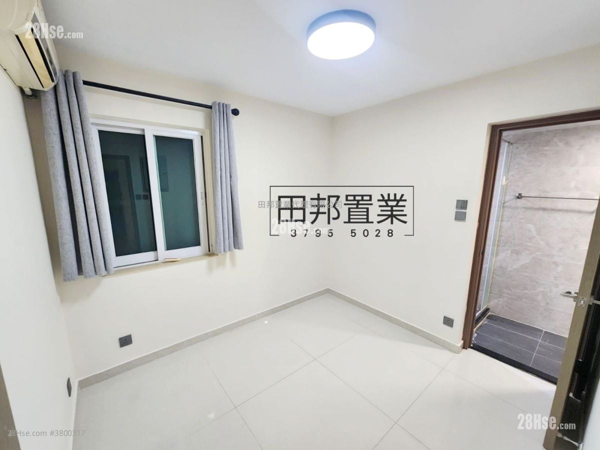 村屋 租盘 3 房 , 2 浴室 700 平方尺