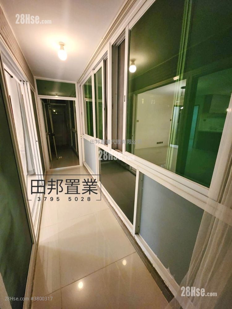 村屋 租盘 3 房 , 2 浴室 700 平方尺