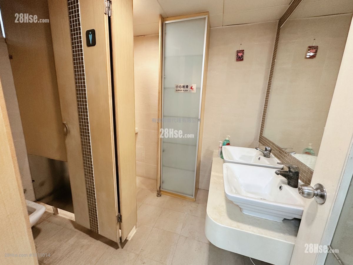 香港工业中心 租盘 2 房 , 2 厕所 2,504 平方尺