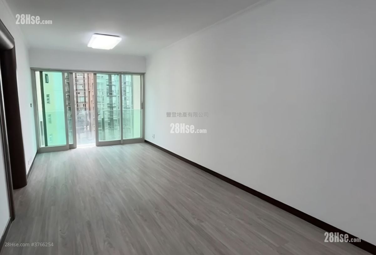 The Legend Sell 3 Bedrooms , 1 Bathroom 867 ft²