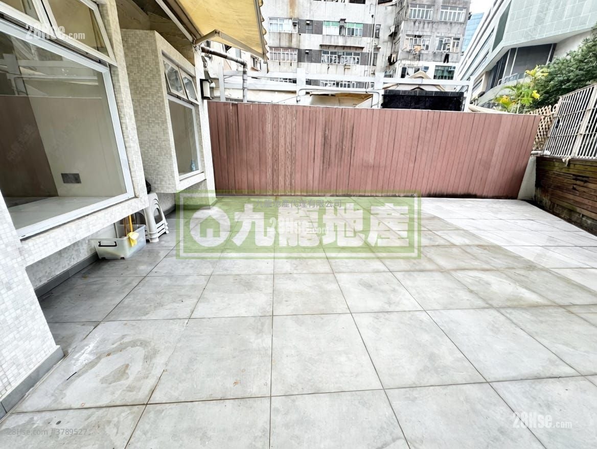 单幢楼房 售盘 2 房 , 1 浴室 210 平方尺