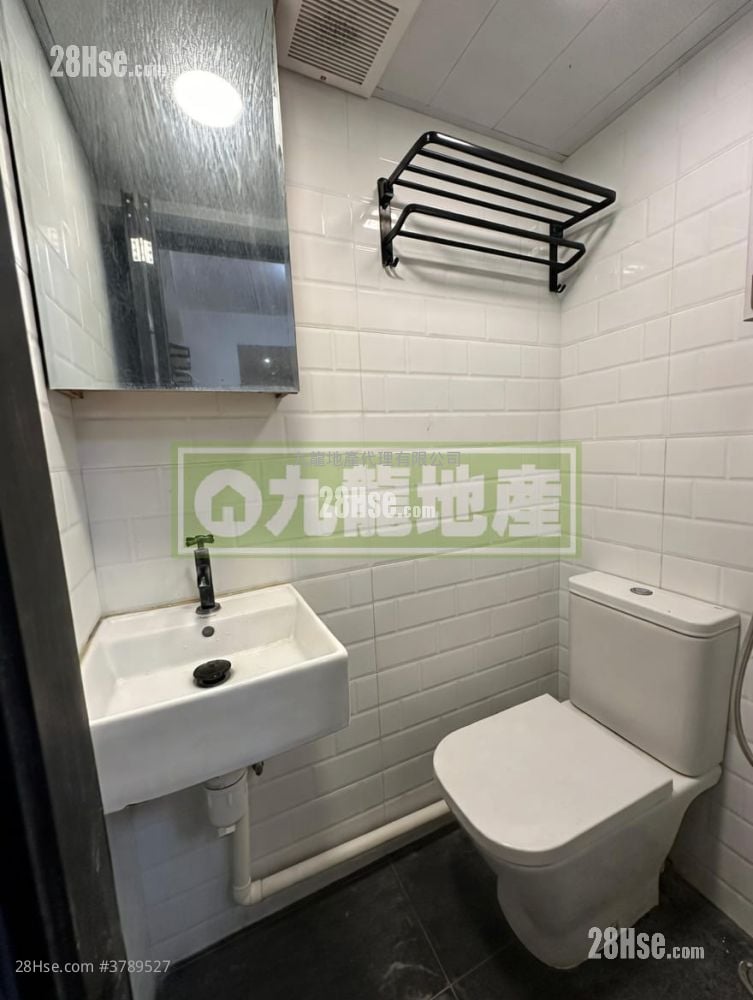 单幢楼房 售盘 2 房 , 1 浴室 210 平方尺