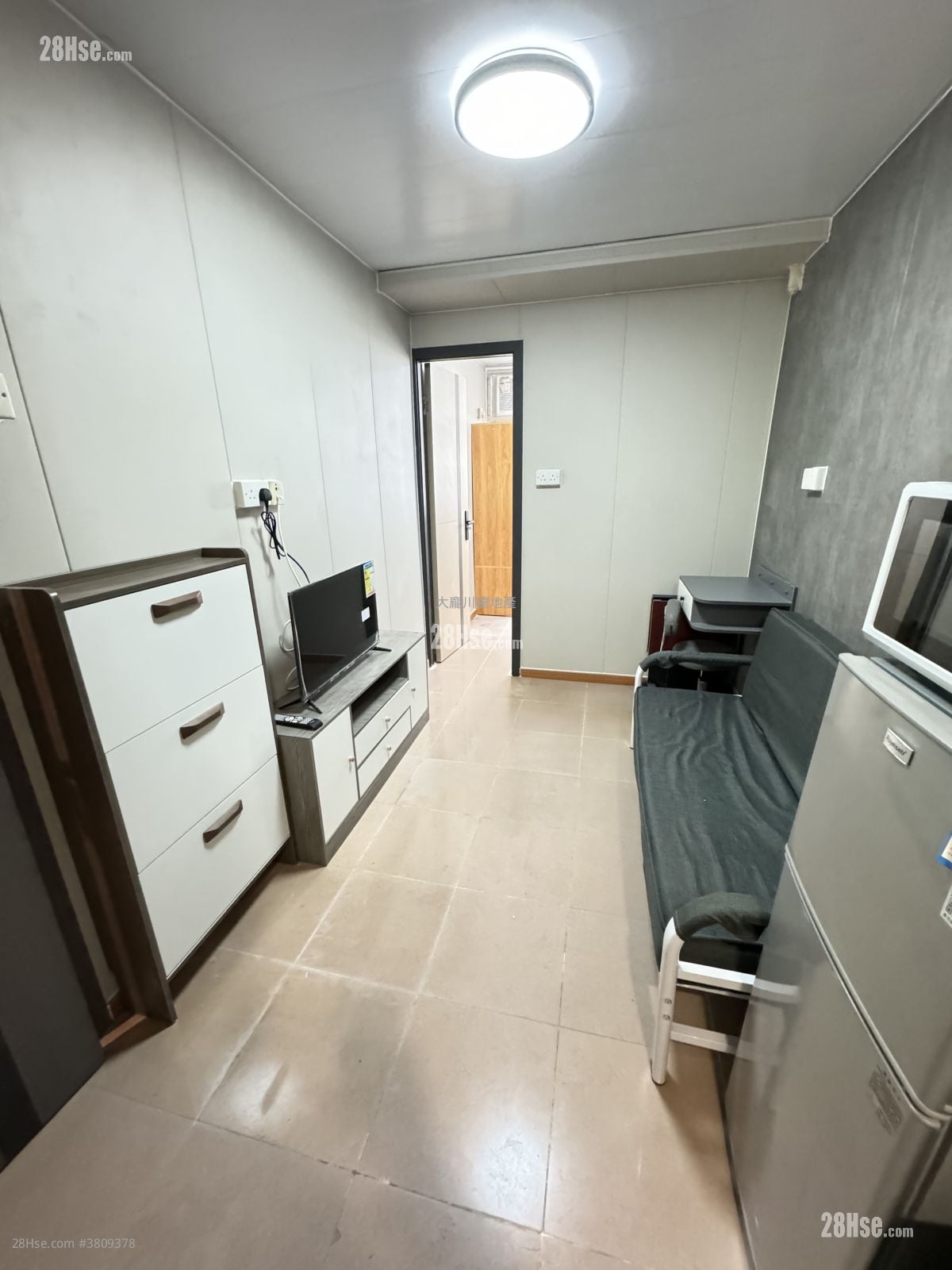 唐樓 租盤 220 平方呎