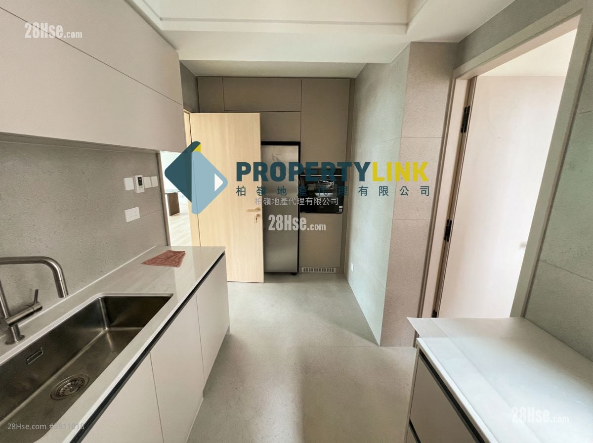 罗便臣道31号 租盘 4 房 , 3 浴室 1,986 平方尺