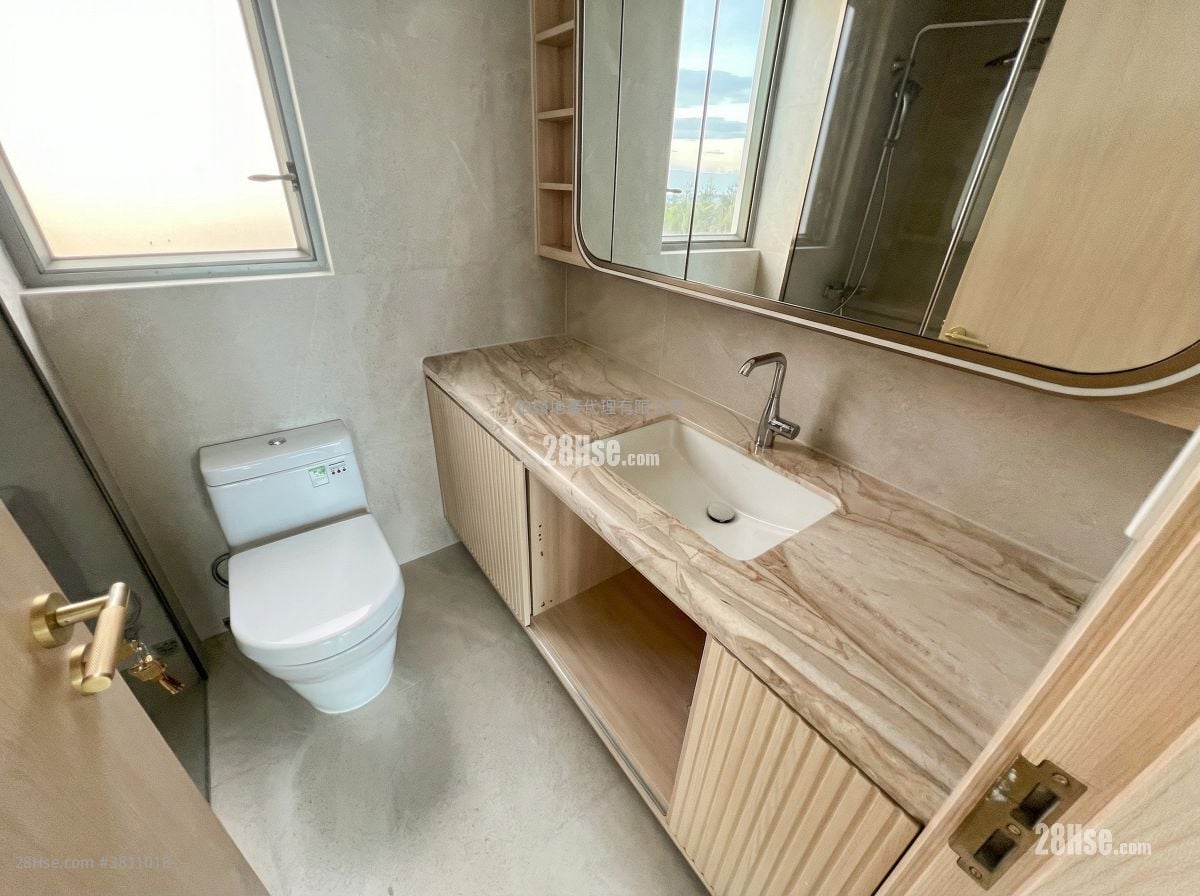 罗便臣道31号 租盘 4 房 , 3 浴室 1,986 平方尺