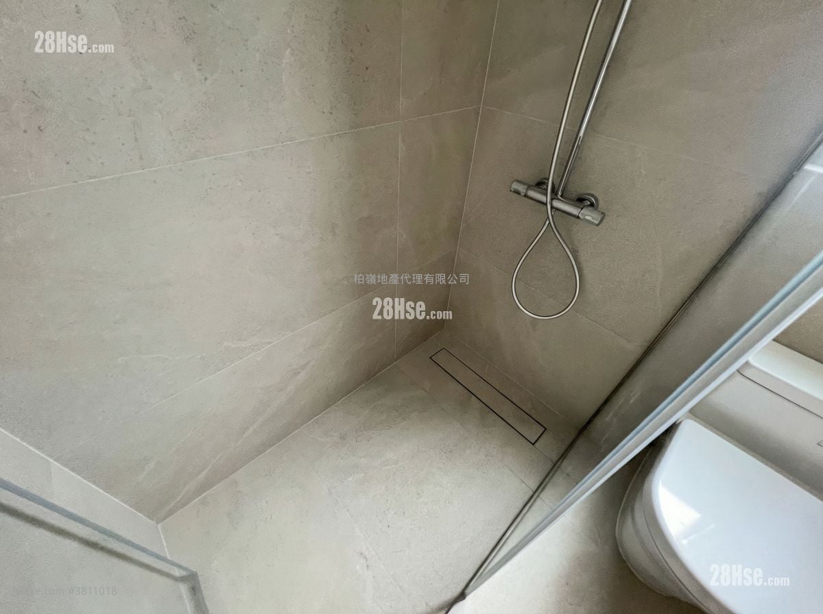 罗便臣道31号 租盘 4 房 , 3 浴室 1,986 平方尺