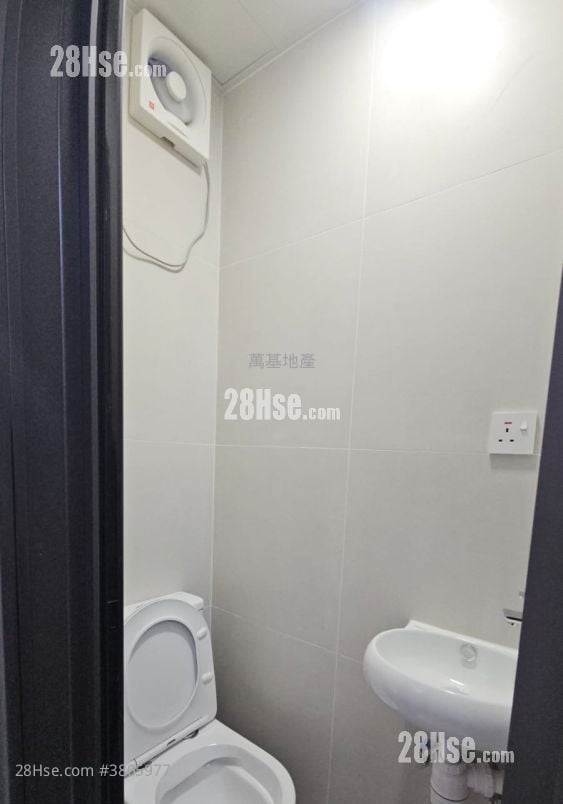 Tung Hing Mansion Rental 2 Bedrooms , 2 Bathrooms 417 ft²