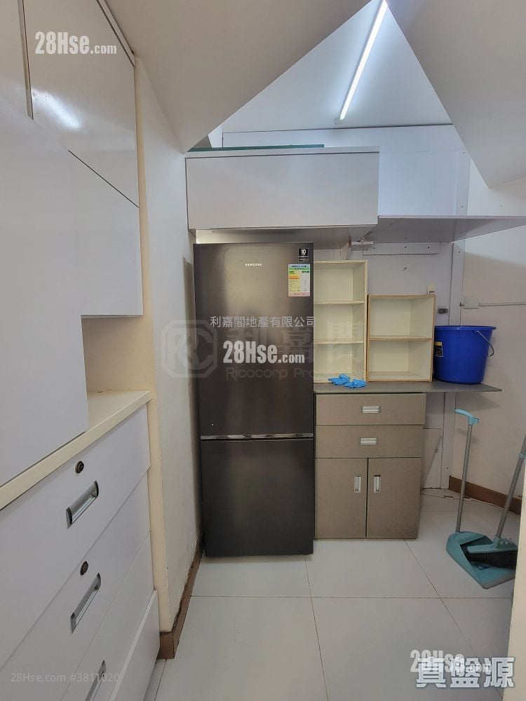 Park Avenue Sell 3 Bedrooms , 3 Bathrooms 1,013 ft²