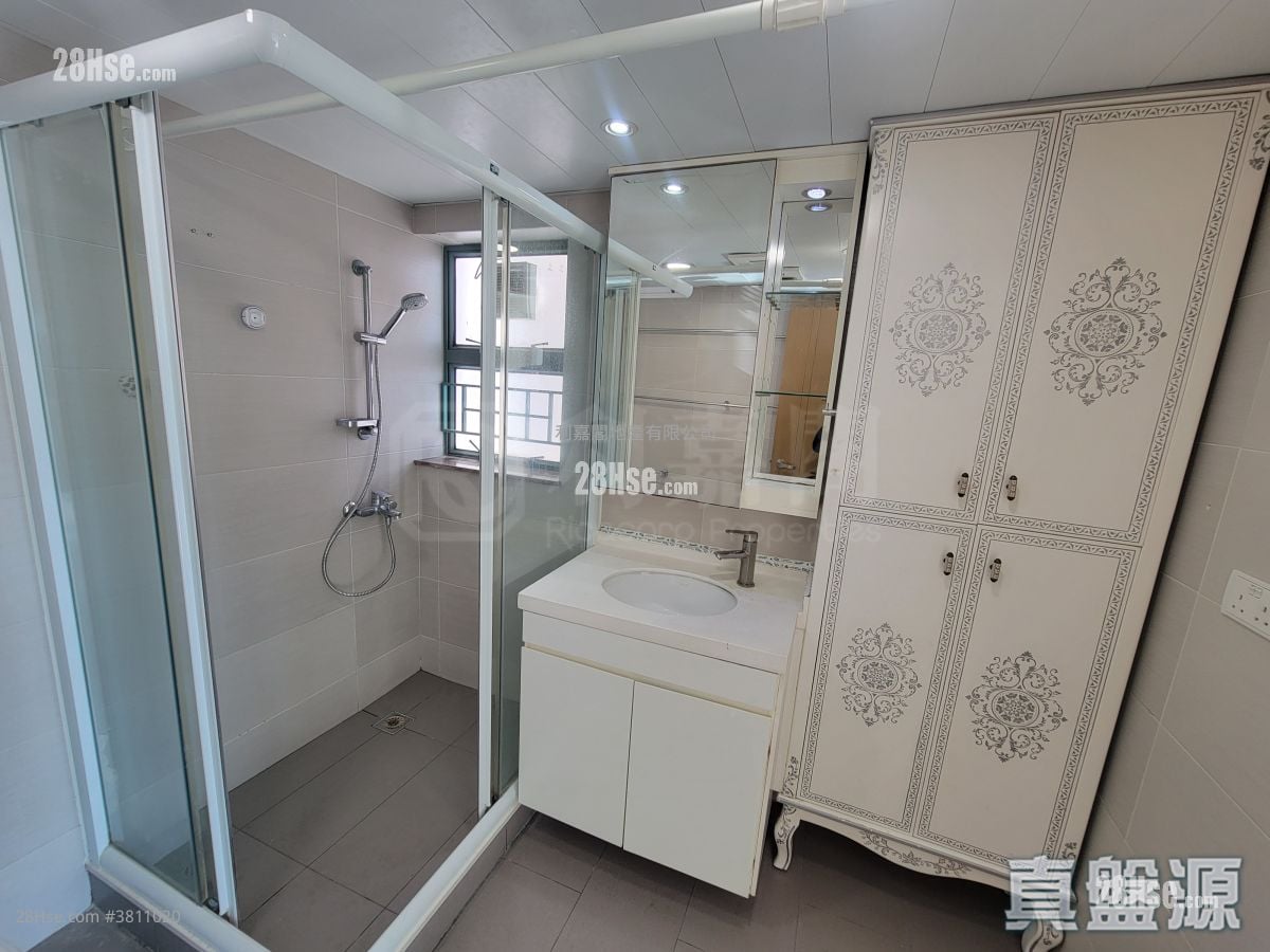 Park Avenue Sell 3 Bedrooms , 3 Bathrooms 1,013 ft²