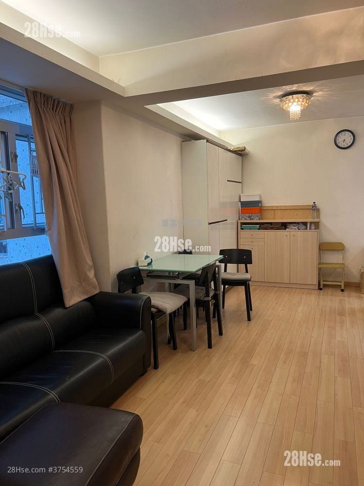 富安花園 售盤 3 房 , 1 浴室 597 平方呎