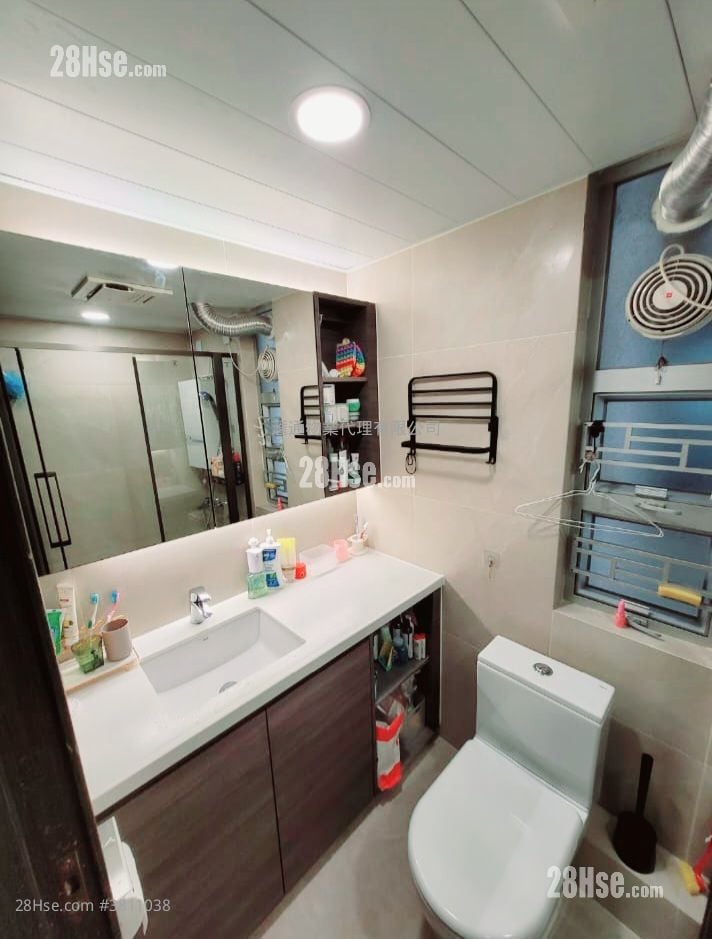 康翠台 售盘 3 房 646 平方尺