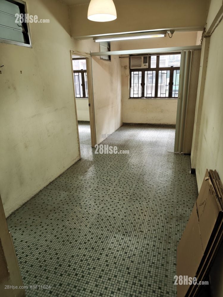 Overseas Trust Bank Building Sell 2 Bedrooms , 1 Bathroom 469 ft²