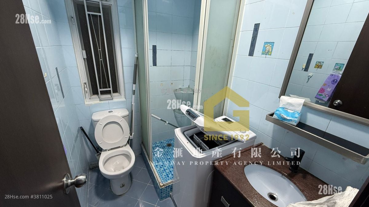 Hsin Kuang Centre Sell 412 ft²