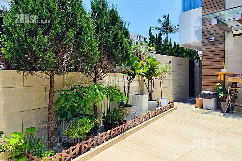 Village House Sell 3 Bedrooms , 3 Bathrooms 1,400 ft²