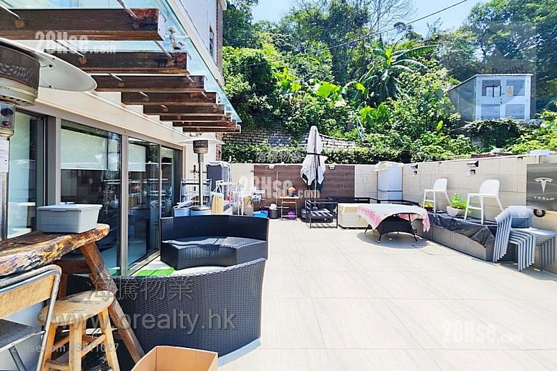 Village House Sell 3 Bedrooms , 3 Bathrooms 1,400 ft²