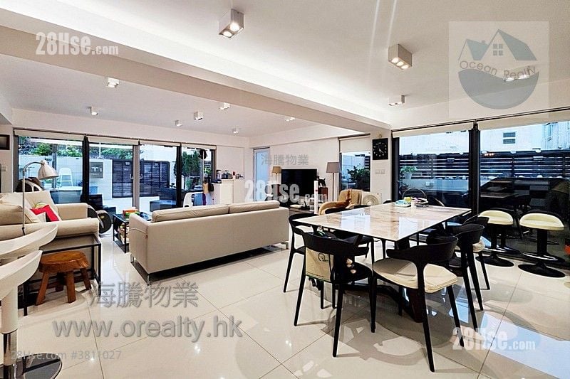 Village House Sell 3 Bedrooms , 3 Bathrooms 1,400 ft²