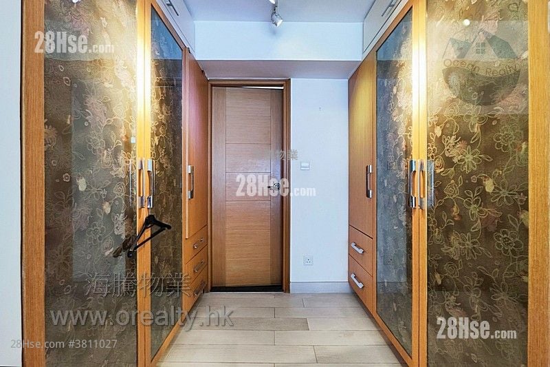 Village House Sell 3 Bedrooms , 3 Bathrooms 1,400 ft²