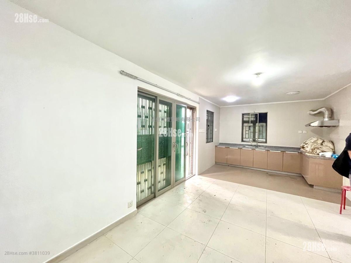 村屋 租盘 3 房 , 1 浴室 630 平方尺