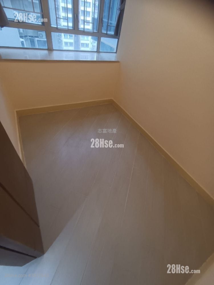 Fair Way Garden Sell 2 Bedrooms , 1 Bathroom 352 ft²