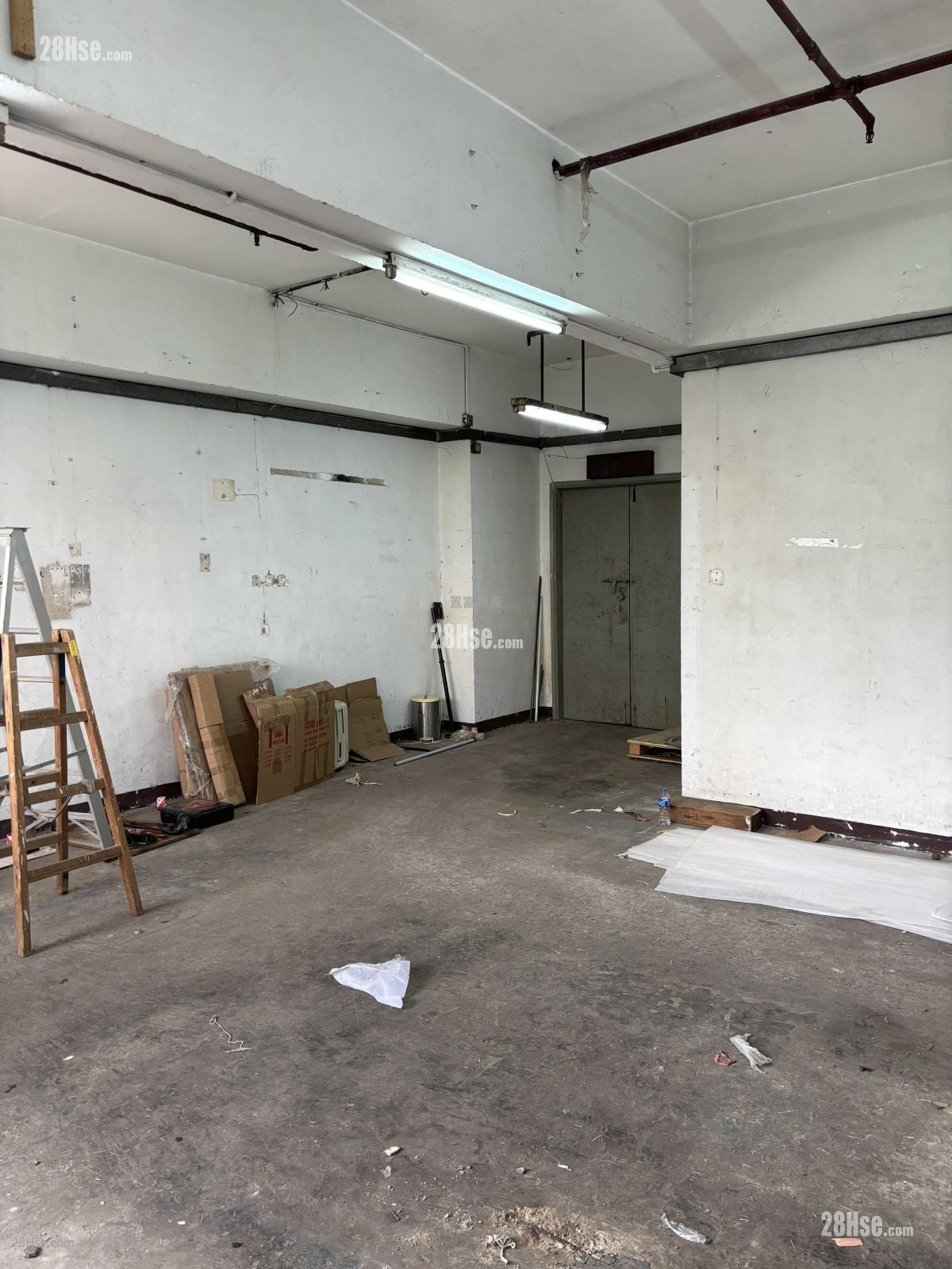 Gold Way Industrial Centre Rental Studio , 1 Toilet