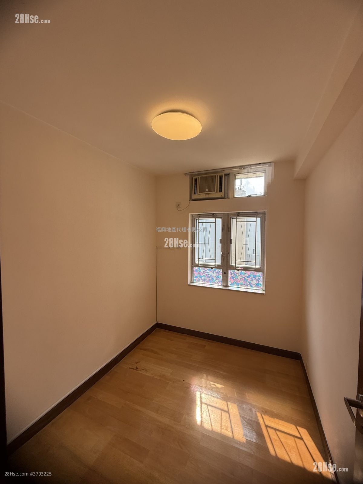 Whampoa Garden Rental 4 Bedrooms , 2 Bathrooms 690 ft²