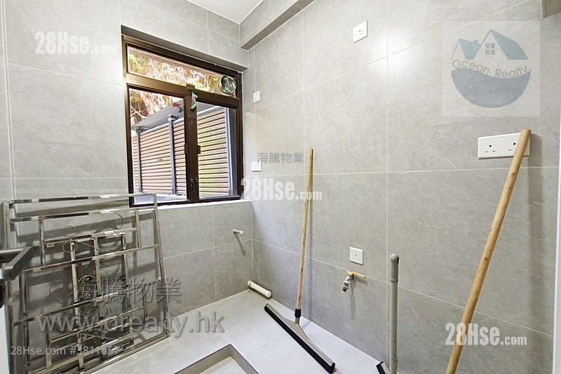 村屋 售盘 3 房 , 1 浴室 700 平方尺