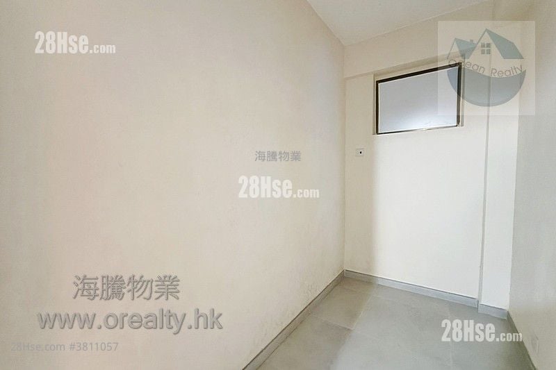 村屋 售盘 3 房 , 1 浴室 700 平方尺