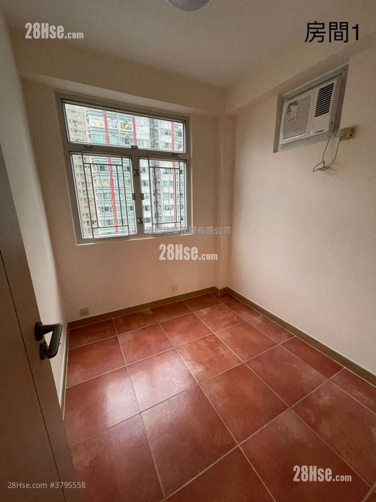 Wing Cheung Building Rental 2 Bedrooms , 1 Bathroom 295 ft²