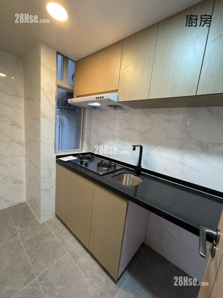 Wing Cheung Building Rental 2 Bedrooms , 1 Bathroom 295 ft²