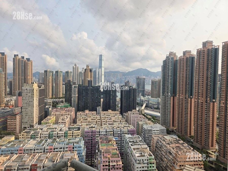 Metro Harbour View Rental 2 Bedrooms , 1 Bathroom 371 ft²