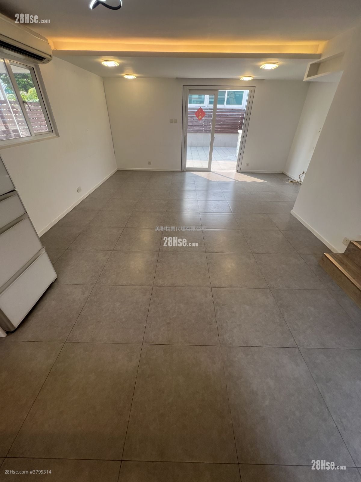 Fairview Park Rental 3 Bedrooms , 2 Bathrooms 848 ft²