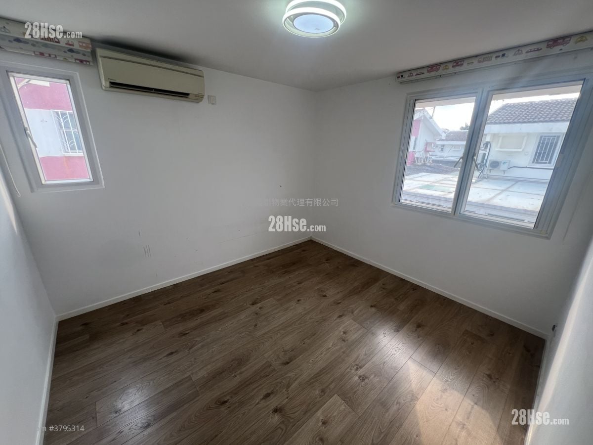 Fairview Park Rental 3 Bedrooms , 2 Bathrooms 848 ft²