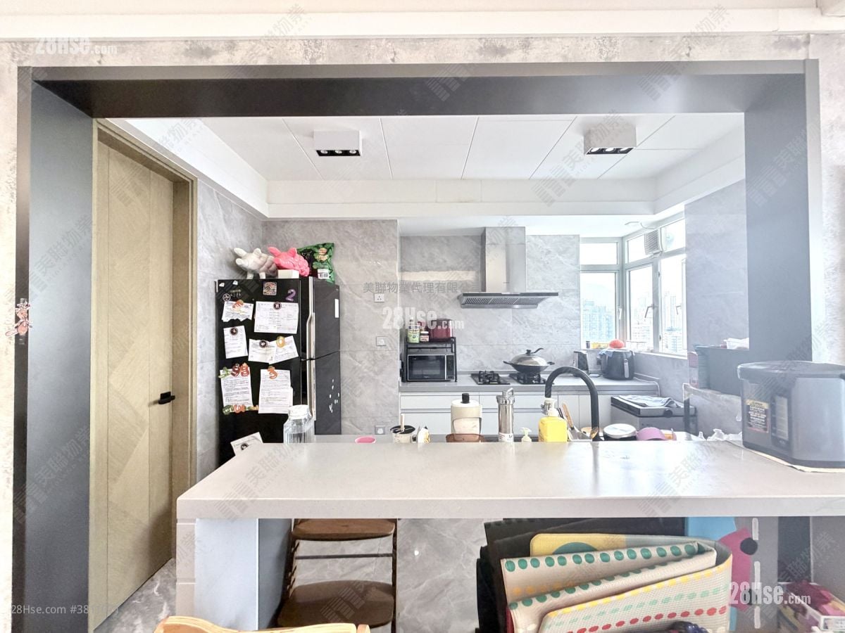 One Beacon Hill Sell 3 Bedrooms , 2 Bathrooms 1,101 ft²