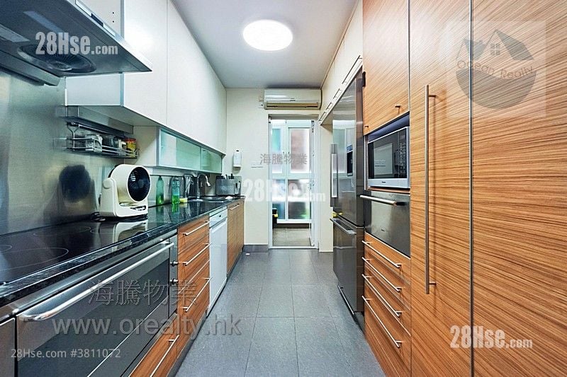 村屋 售盤 3 房 , 4 浴室 2,100 平方呎